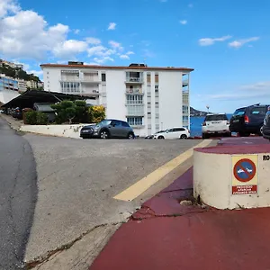 Les Pieds Dans L'eau, La Tete Dans Les Nuages, Appartement